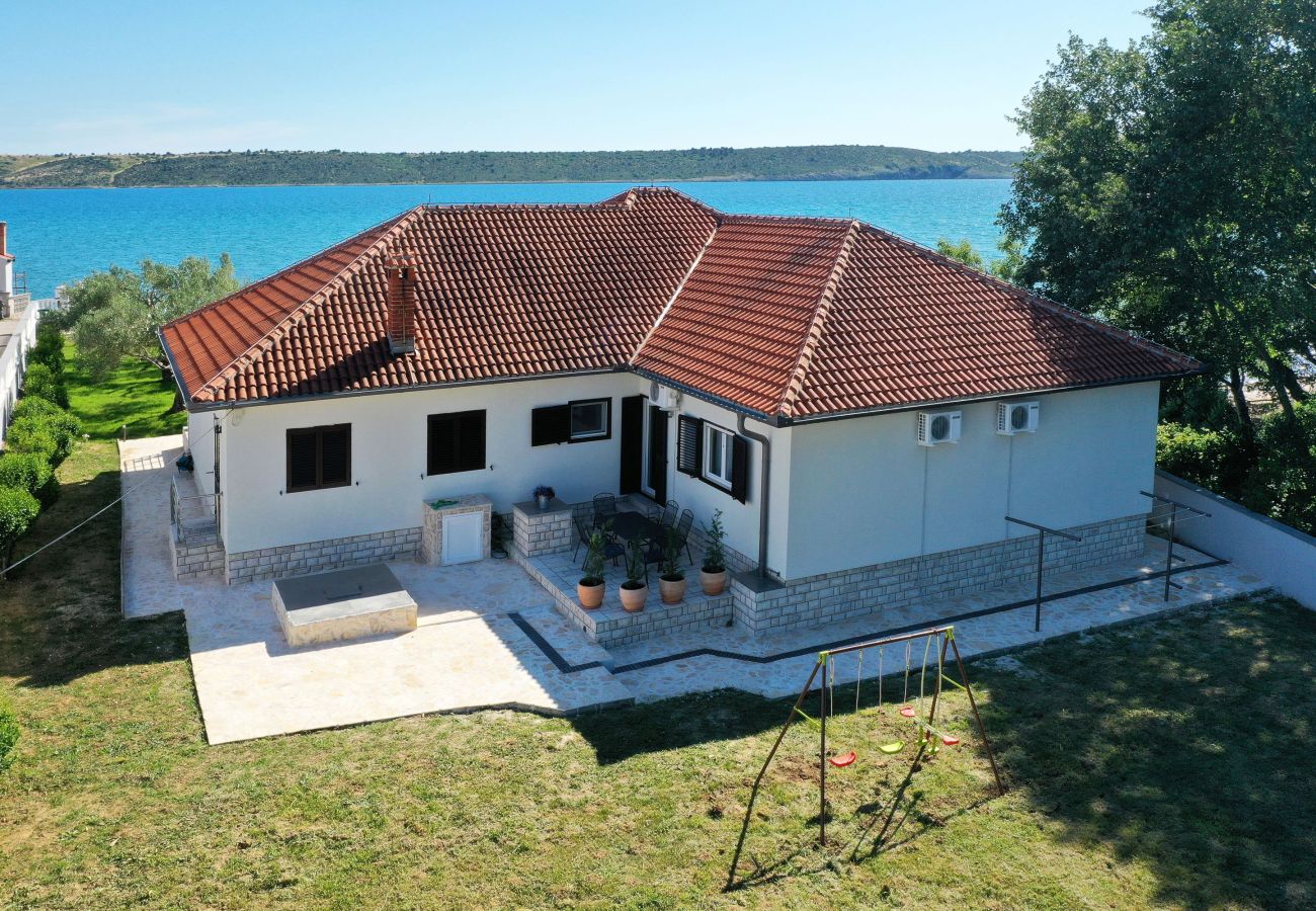 House in Ljubac - Ferienhaus ROSE