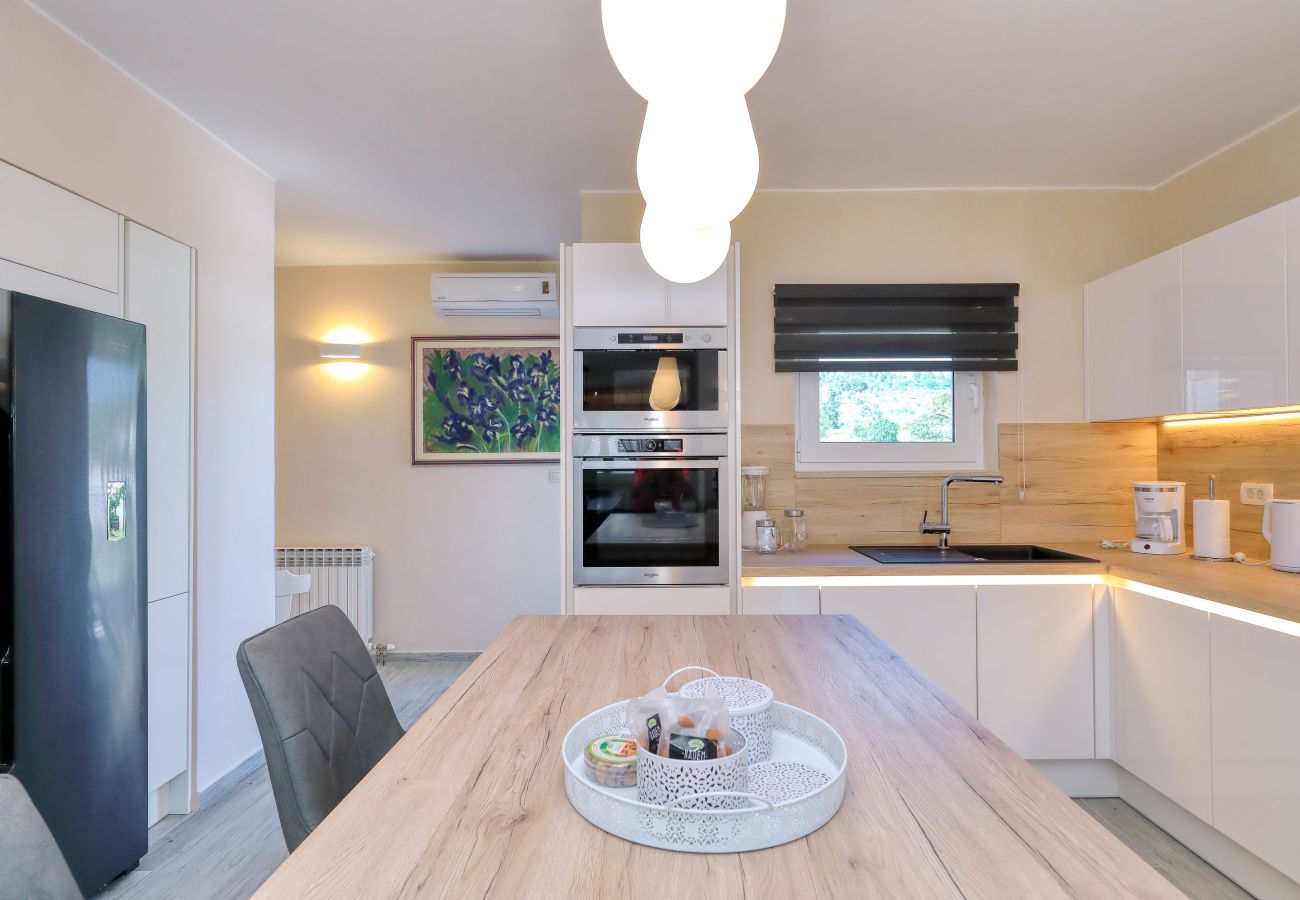 House in Ljubac - Ferienhaus ROSE