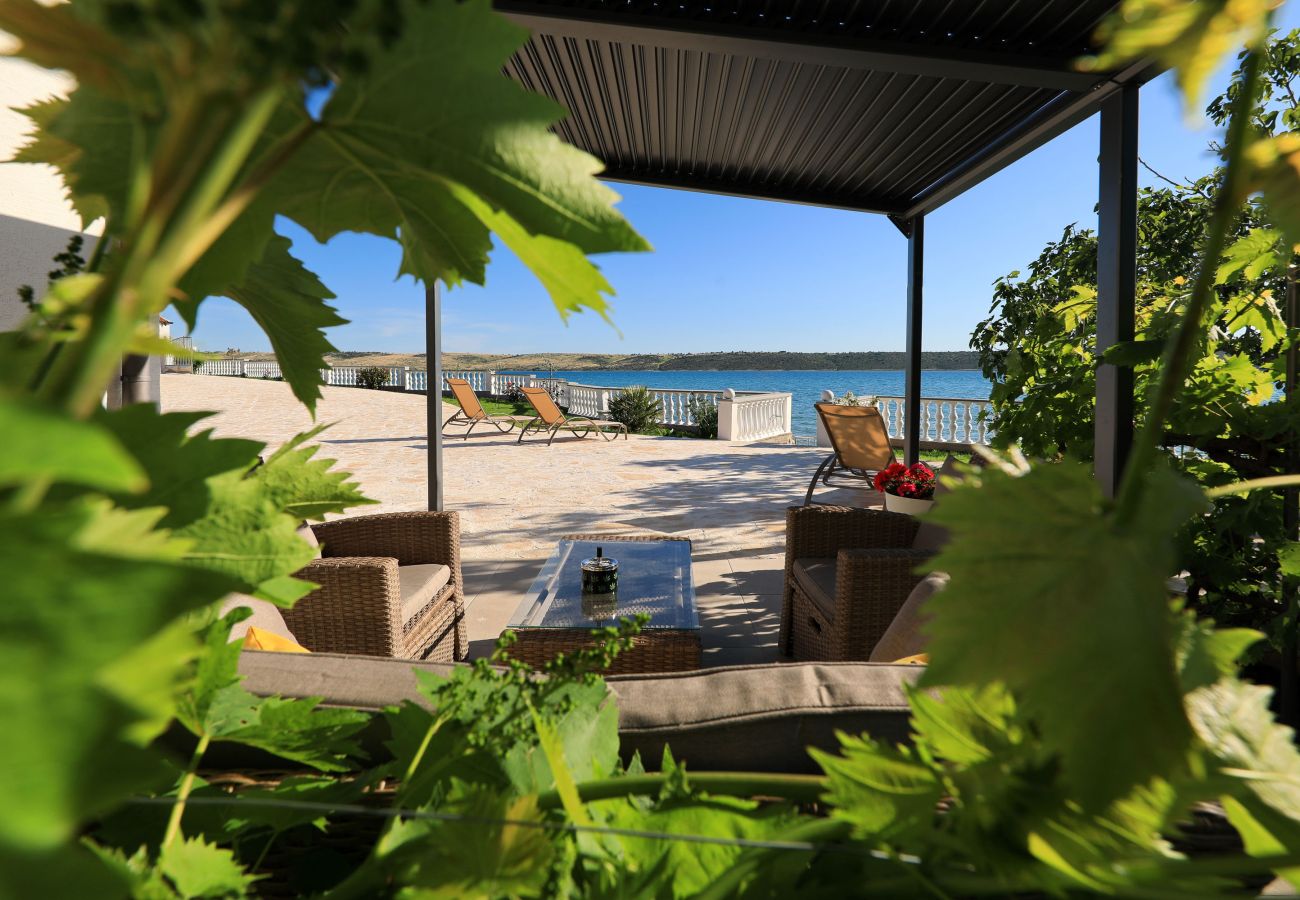 House in Ljubac - Ferienhaus ROSE