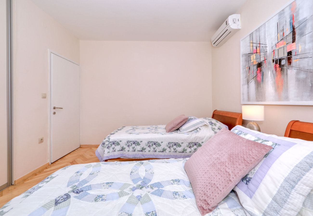 House in Ljubac - Ferienhaus ROSE