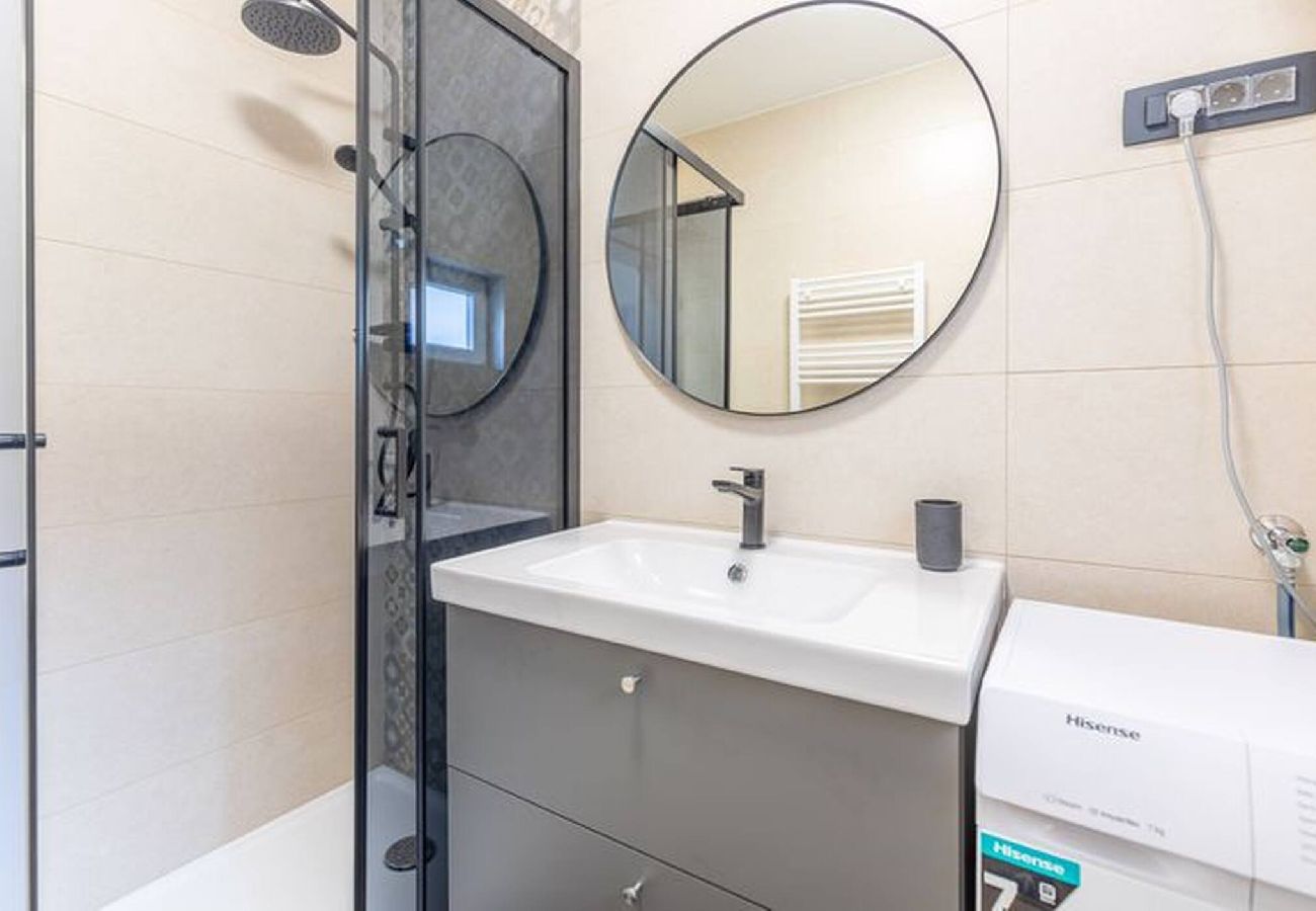 Apartment in Starigrad - Vesela, No 4