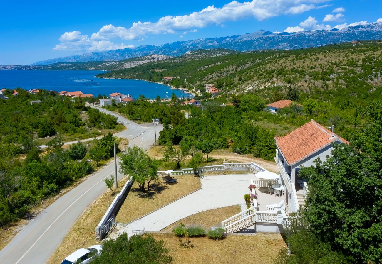 House in Kruševo - Antonija, Ruhiges Ferienhaus mit Meer & Bergblick