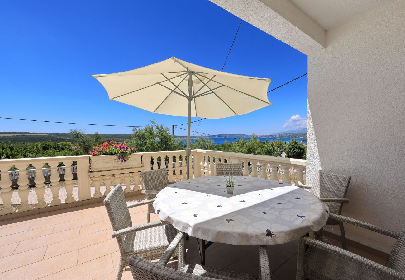 House in Kruševo - Antonija, Ruhiges Ferienhaus mit Meer & Bergblick