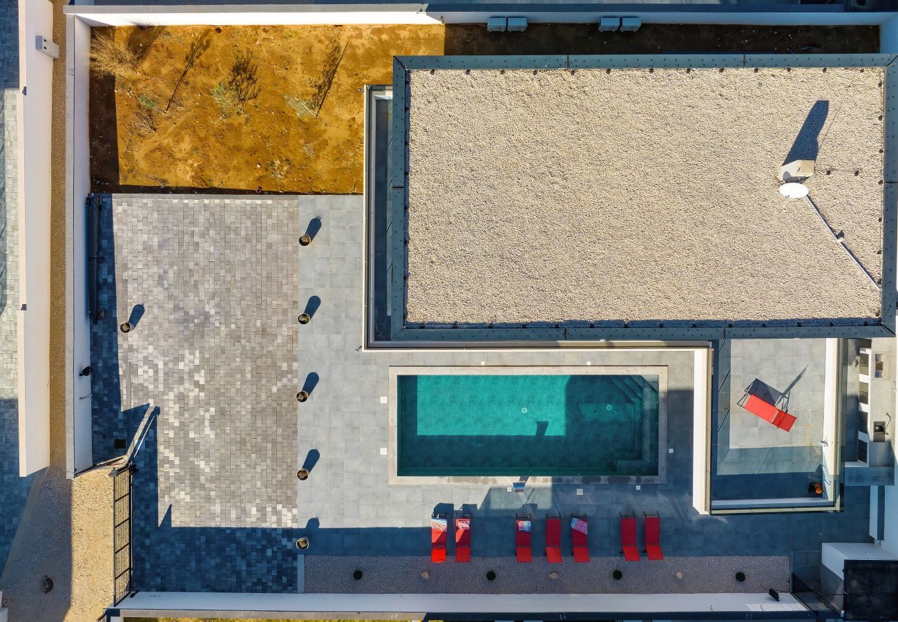 Villa in Zemunik Gornji - Astur, Moderne Villa mit Pool & Grillstation