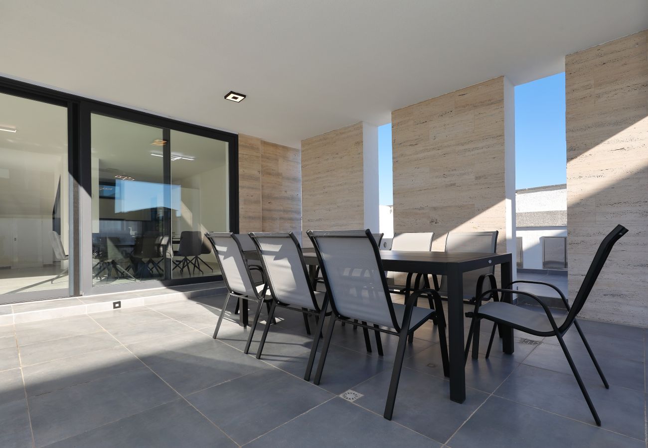 Villa in Zemunik Gornji - Astur, Moderne Villa mit Pool & Grillstation