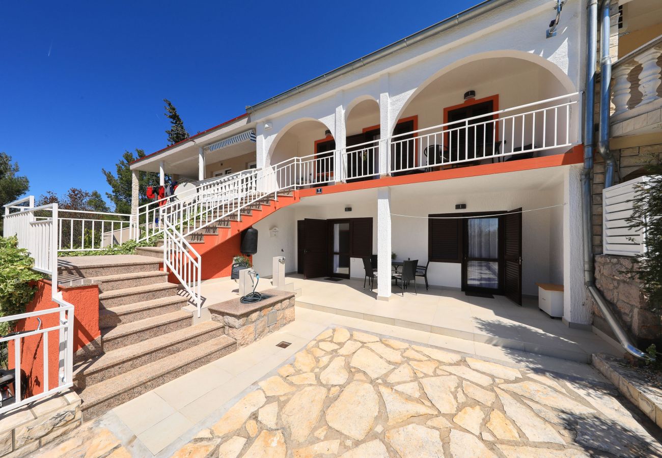 Rent by room in Starigrad - Hibis No. 3