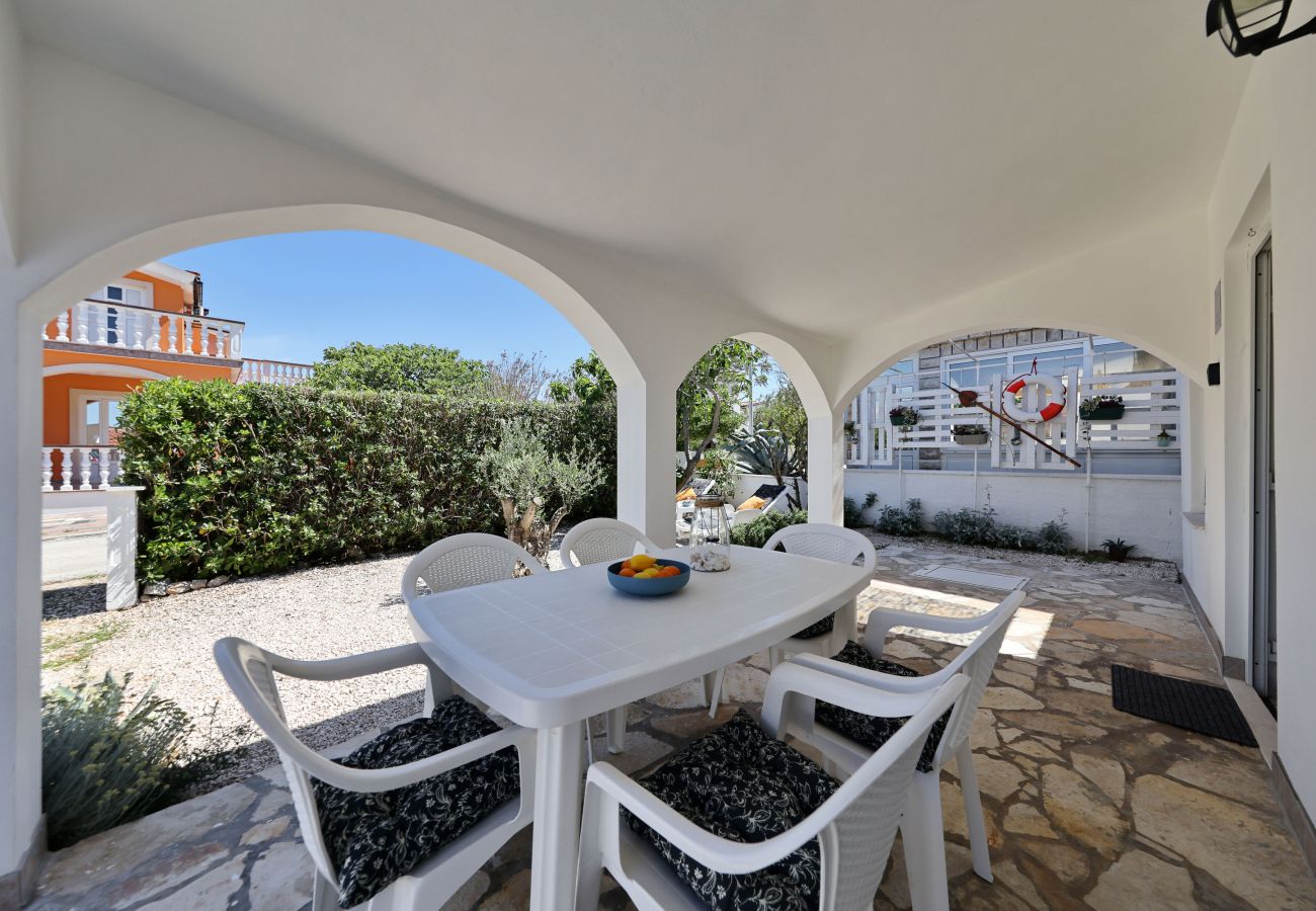 House in Vir -  Malo Fali 