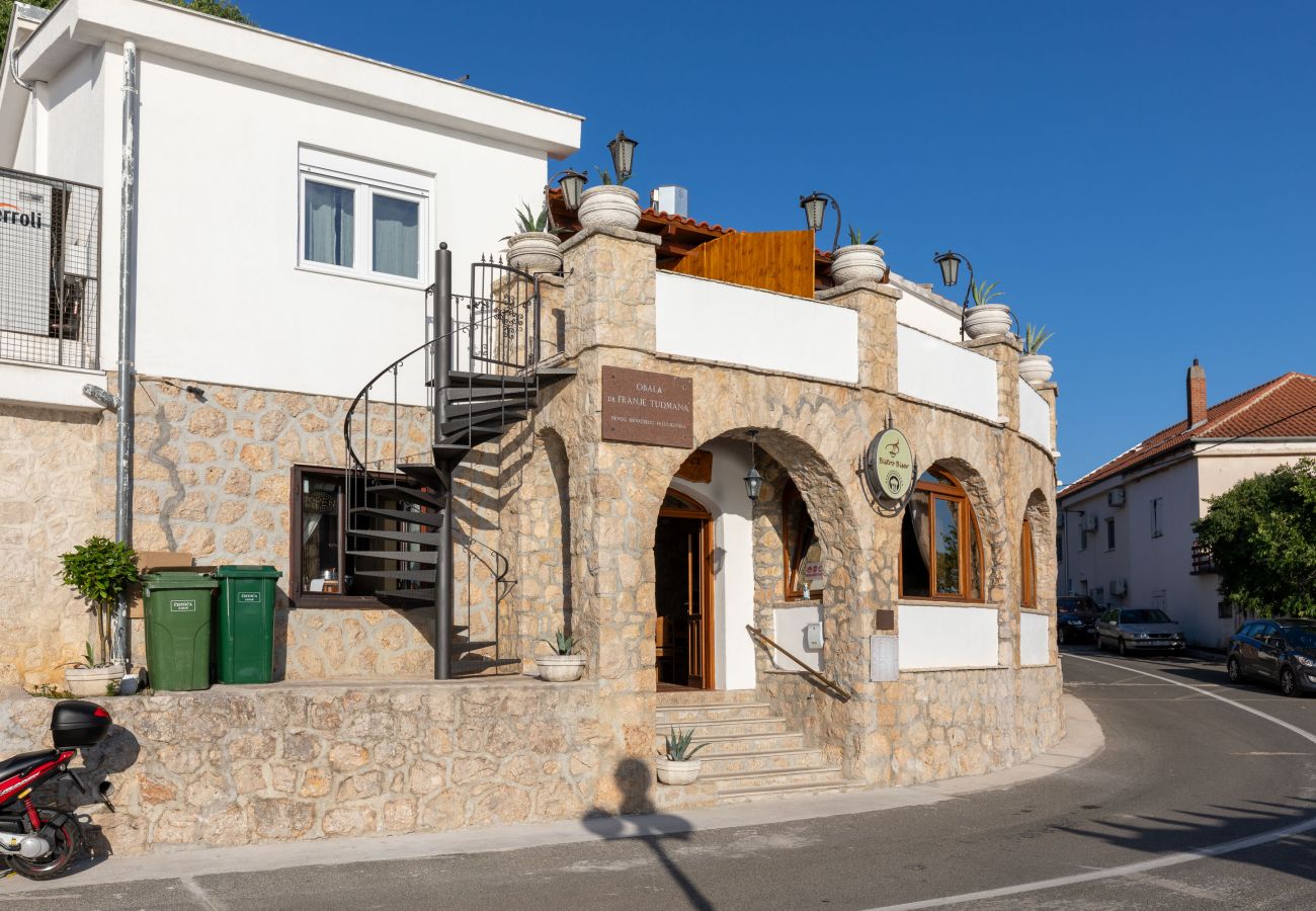 Apartment in Maslenica - Sidro, Schöne Ferienwohnung mit Meerblick,
