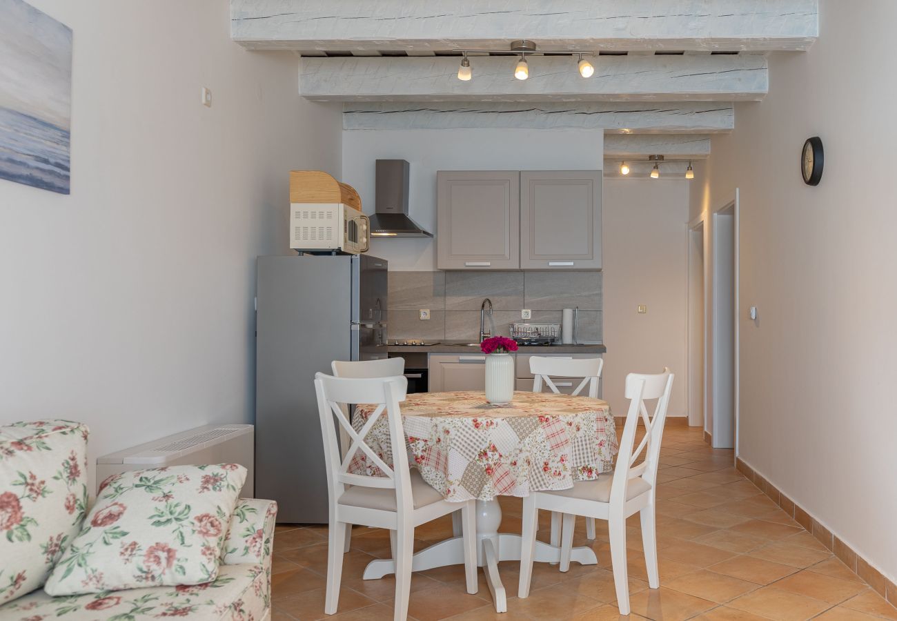 Apartment in Maslenica - Sidro, Schöne Ferienwohnung mit Meerblick,