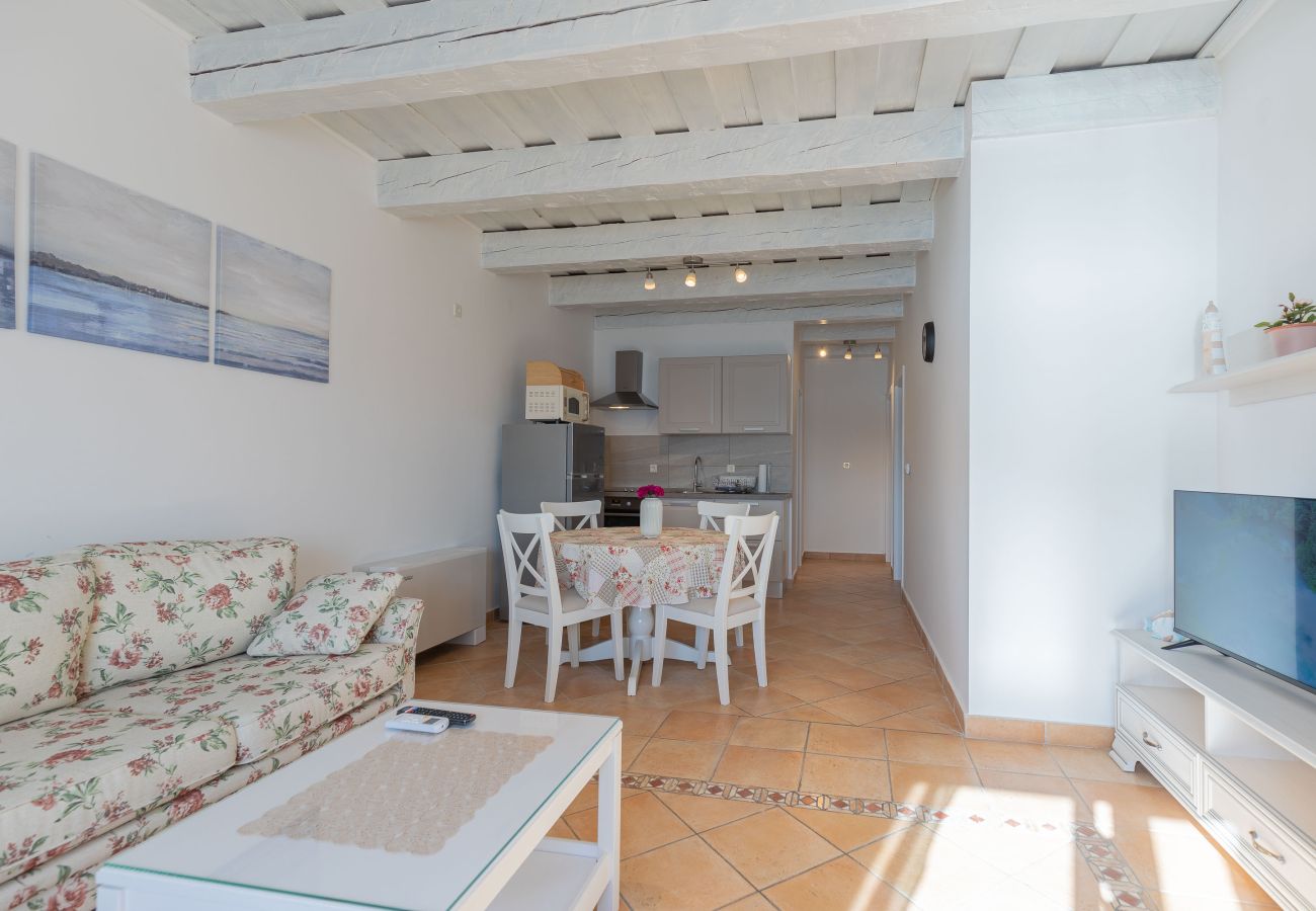 Apartment in Maslenica - Sidro, Schöne Ferienwohnung mit Meerblick,