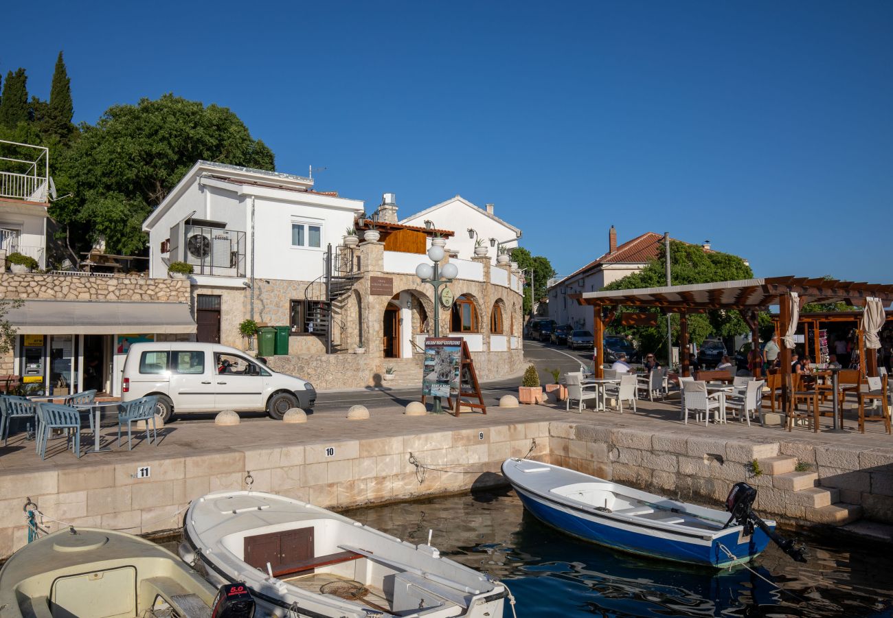 Apartment in Maslenica - Sidro, Schöne Ferienwohnung mit Meerblick,