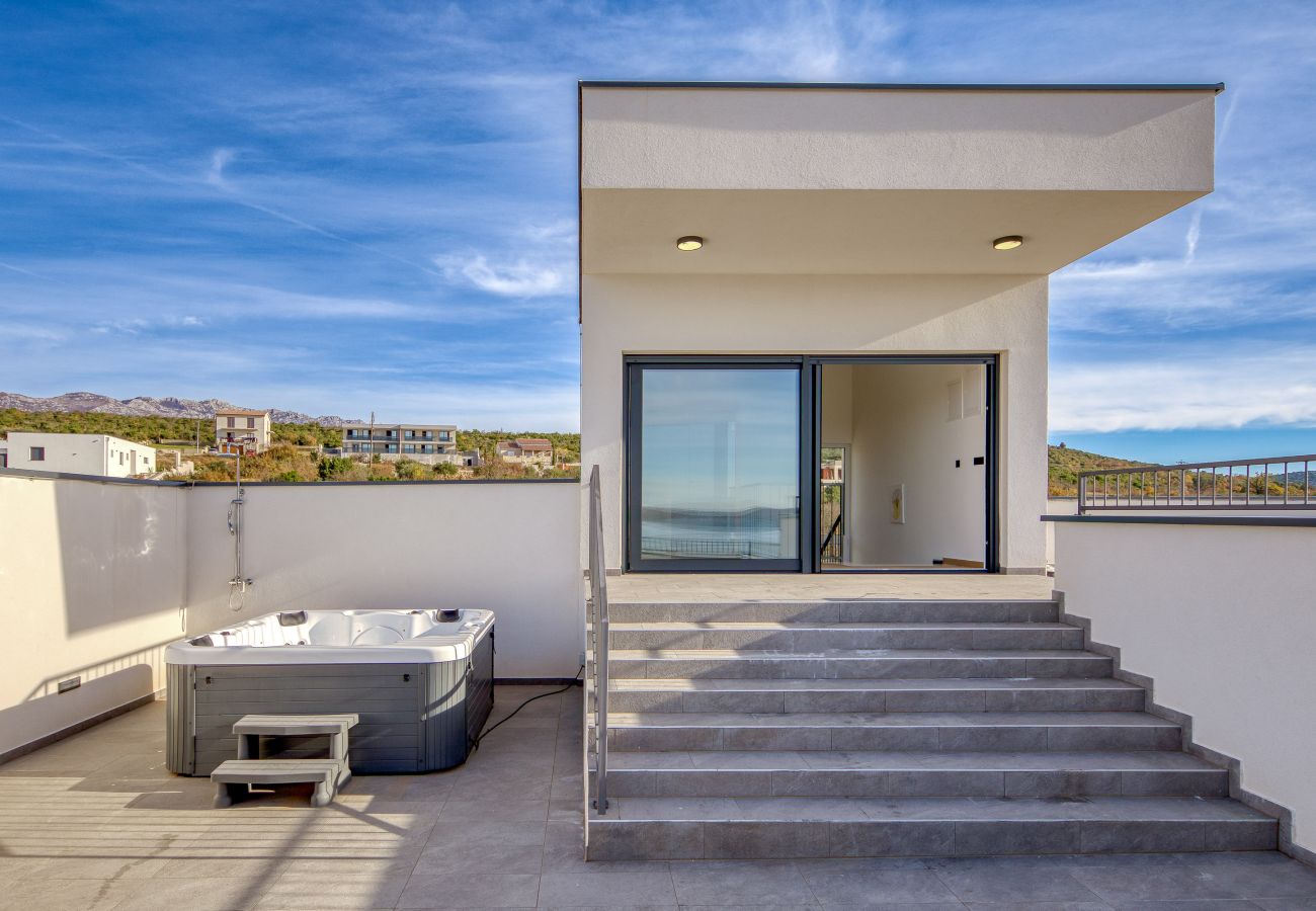 Villa in Maslenica - Villa Flokica