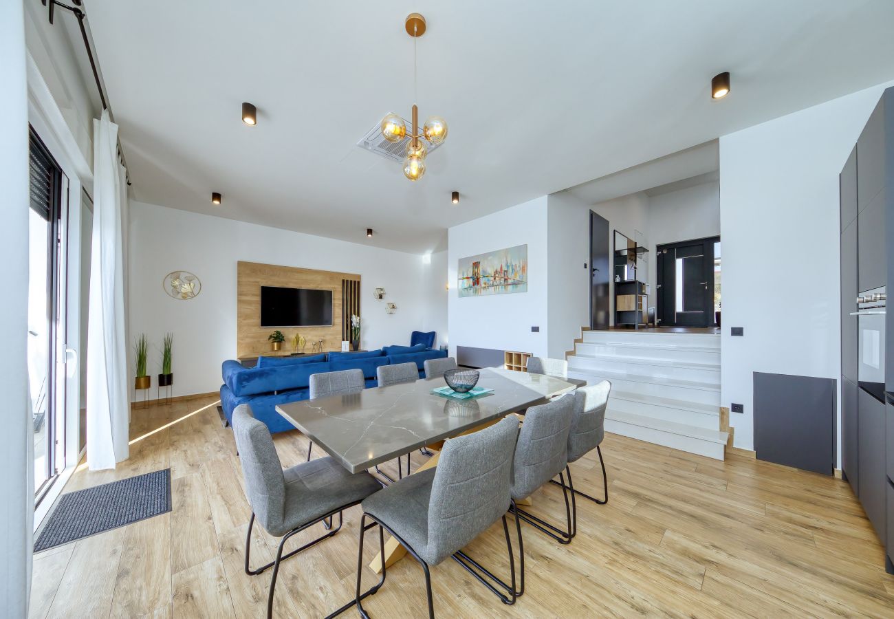 Villa in Maslenica - Villa Flokica