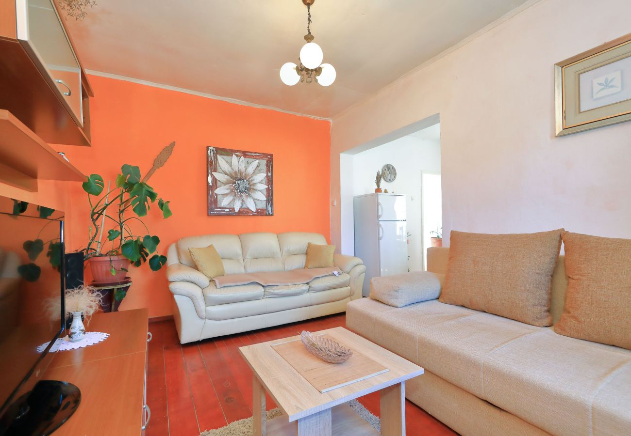 House in Ražanac - Rudic, Ferienhaus mit großem Garten, Meer &