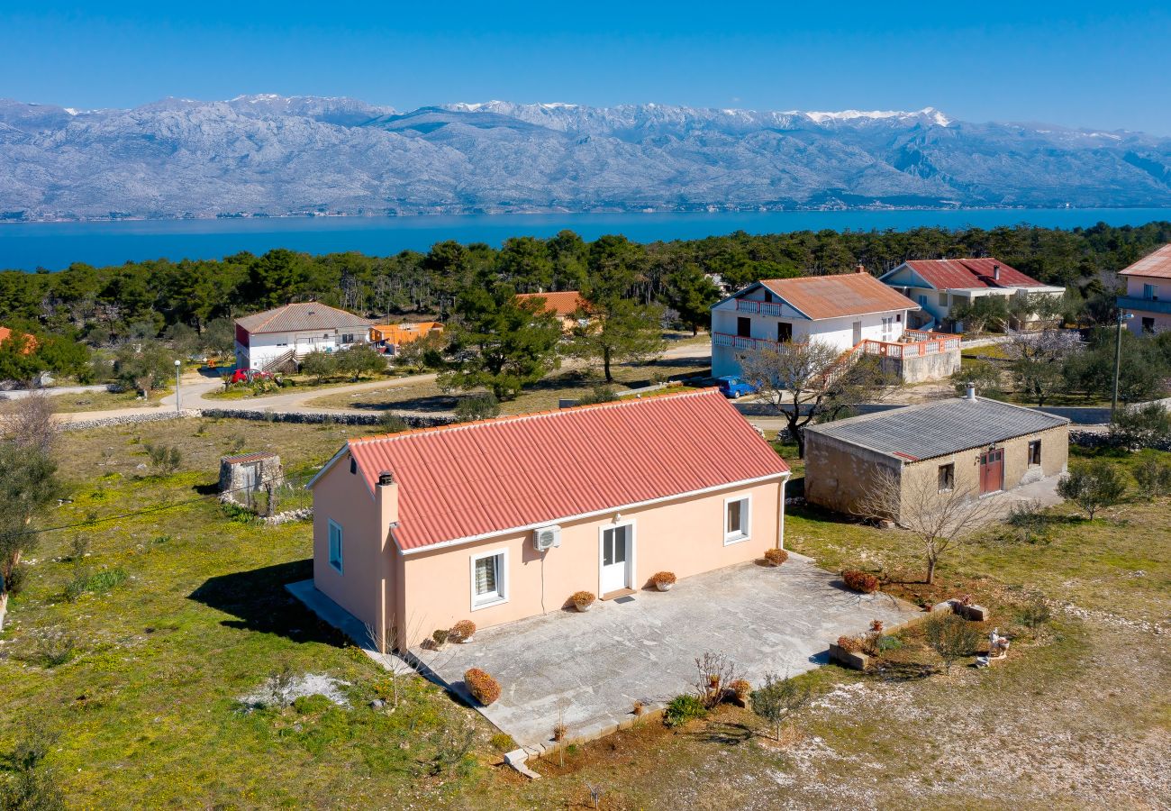 House in Ražanac - Rudic, Ferienhaus mit großem Garten, Meer &