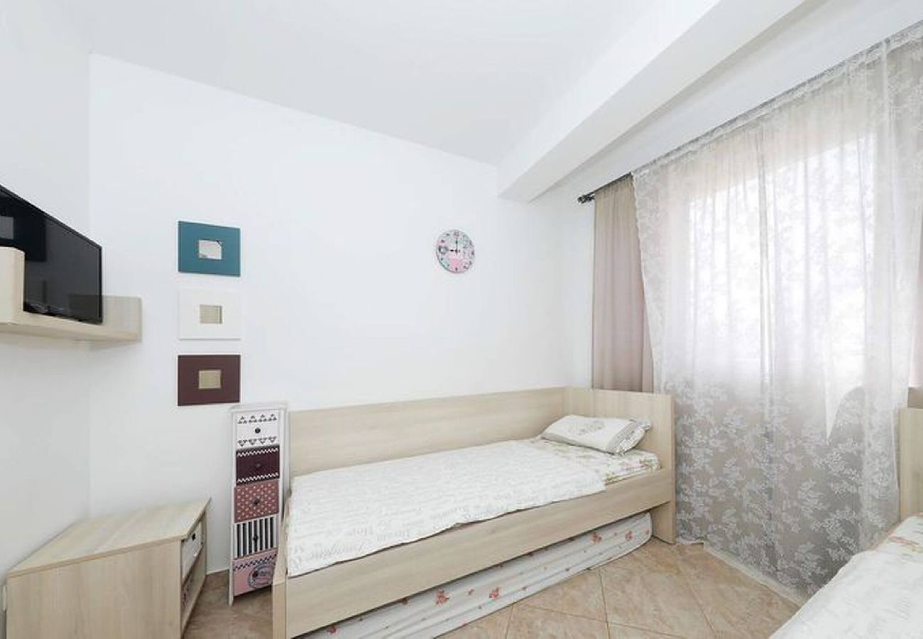 Apartment in Privlaka - Darsofina No 5 