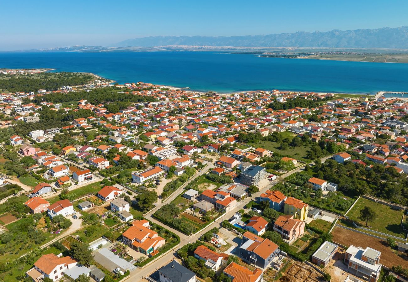 House in Vir - Jandro, Modernes Ferienhaus für Familie mit Pool