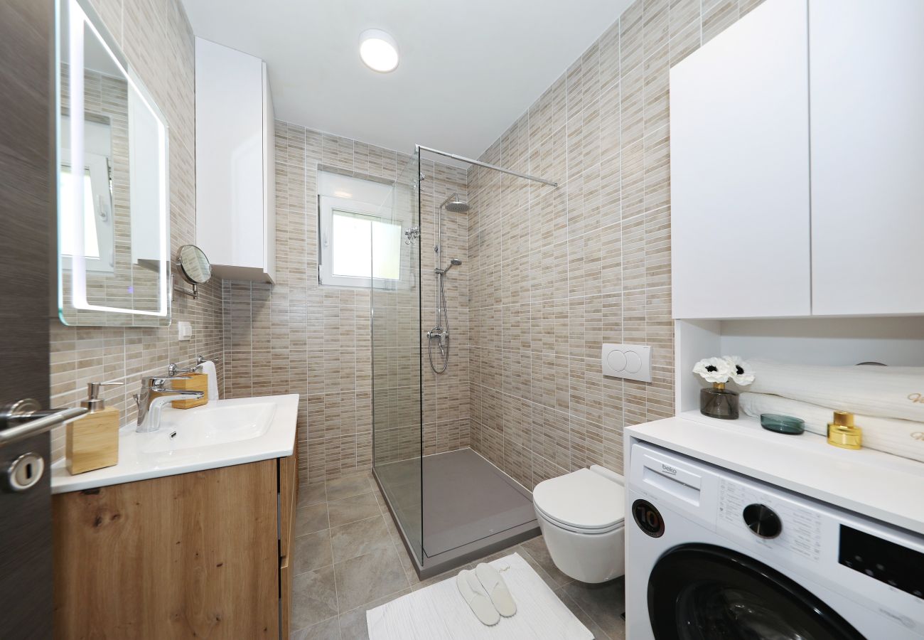 House in Vir - Jandro, Modernes Ferienhaus für Familie mit Pool