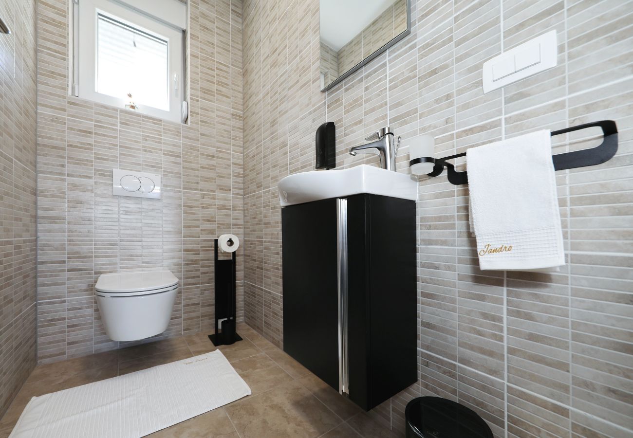 House in Vir - Jandro, Modernes Ferienhaus für Familie mit Pool