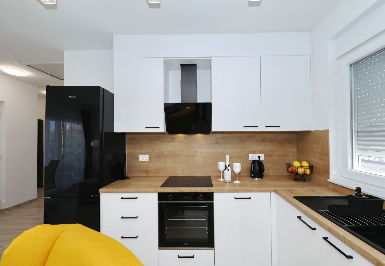 House in Vir - Jandro, Modernes Ferienhaus für Familie mit Pool