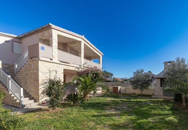 Apartment in Vir - Apartment Bojo No 2 near the Beach