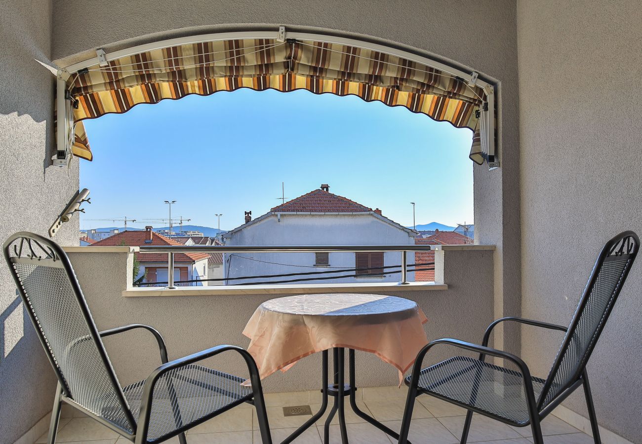 Apartment in Zadar - Marinko, No. 4, Geräumige Ferienwohnung mit Pool