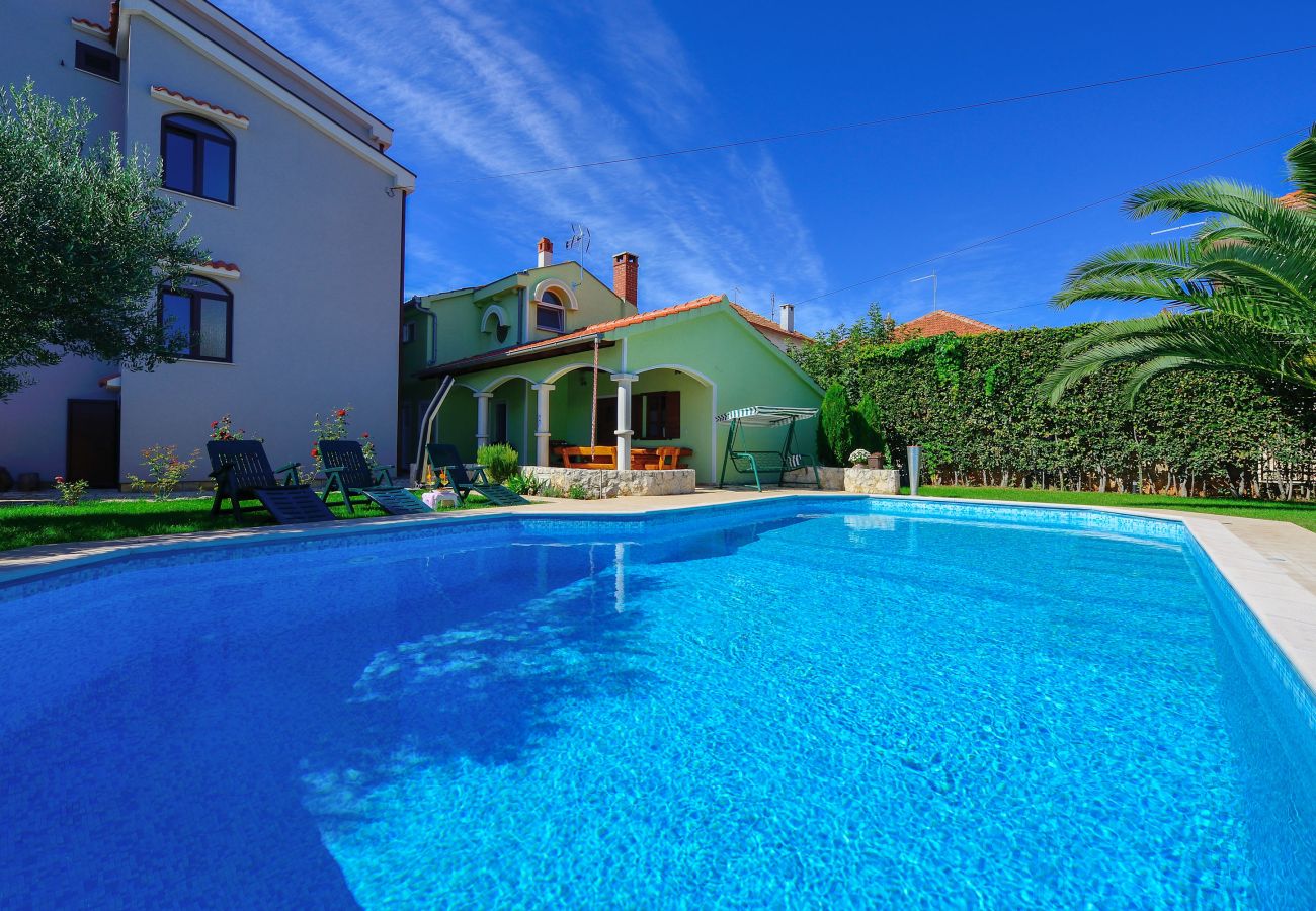 Apartment in Zadar - Marinko, No. 4, Geräumige Ferienwohnung mit Pool