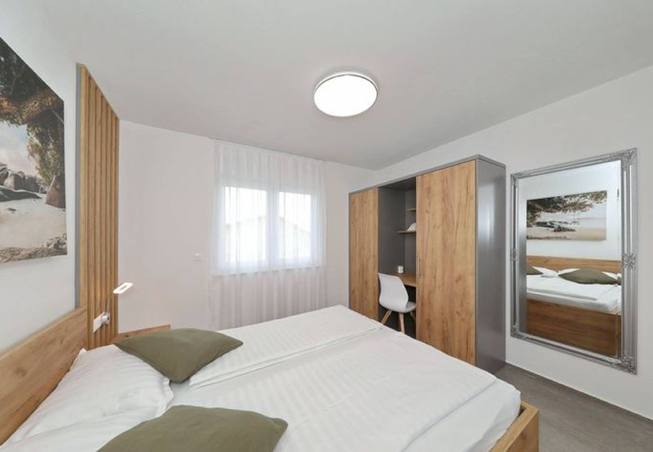 Apartment in Vir - Cicak, No.1