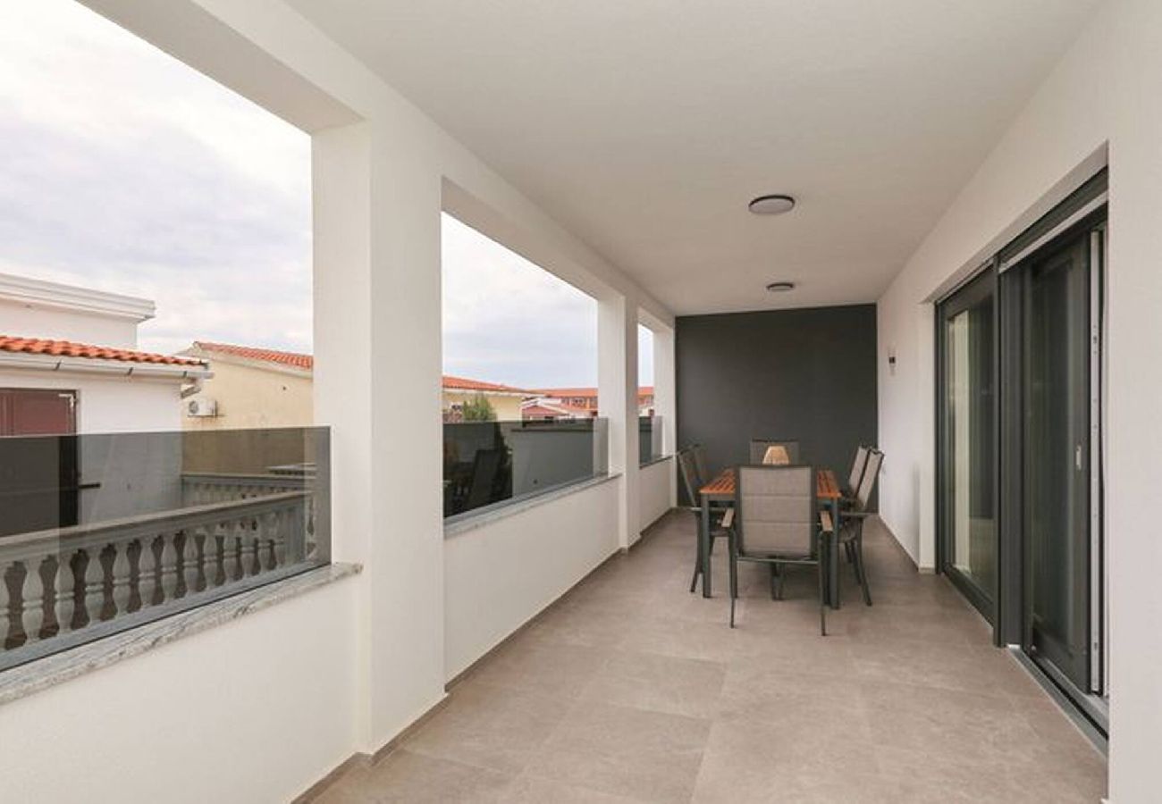 Apartment in Vir - Cicak, No.1