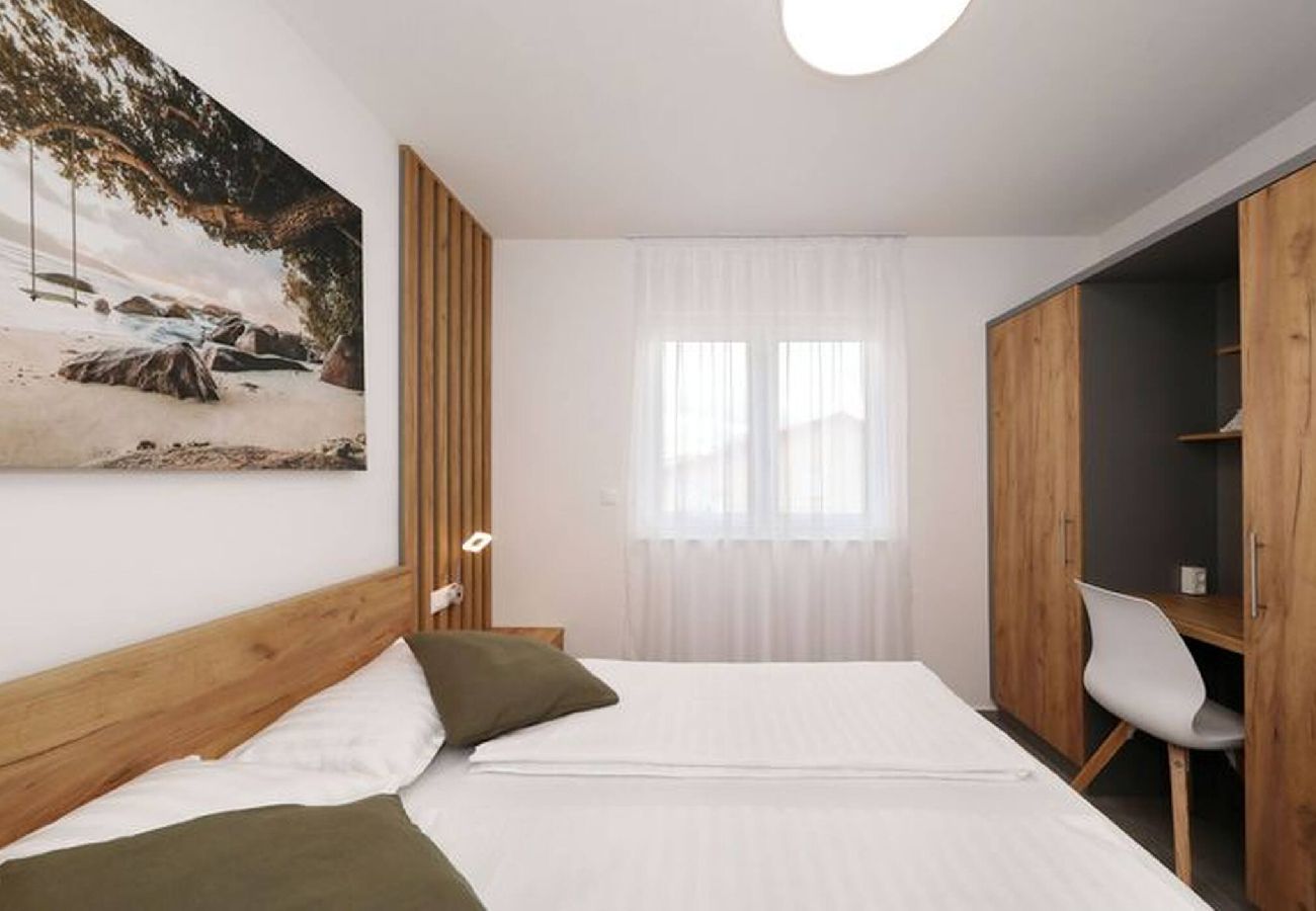 Apartment in Vir - Cicak, No.1