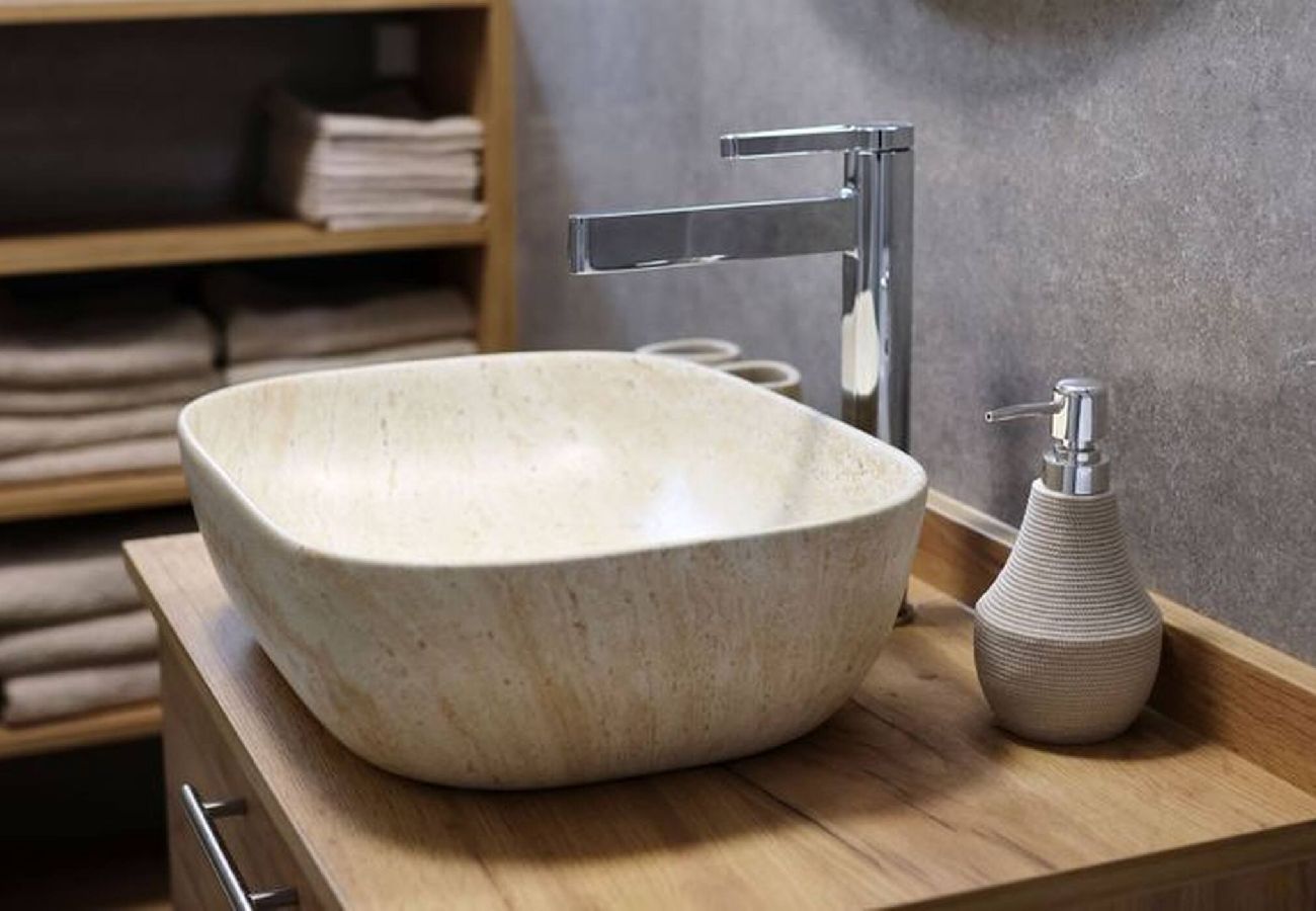 Apartment in Vir - Cicak, No.1