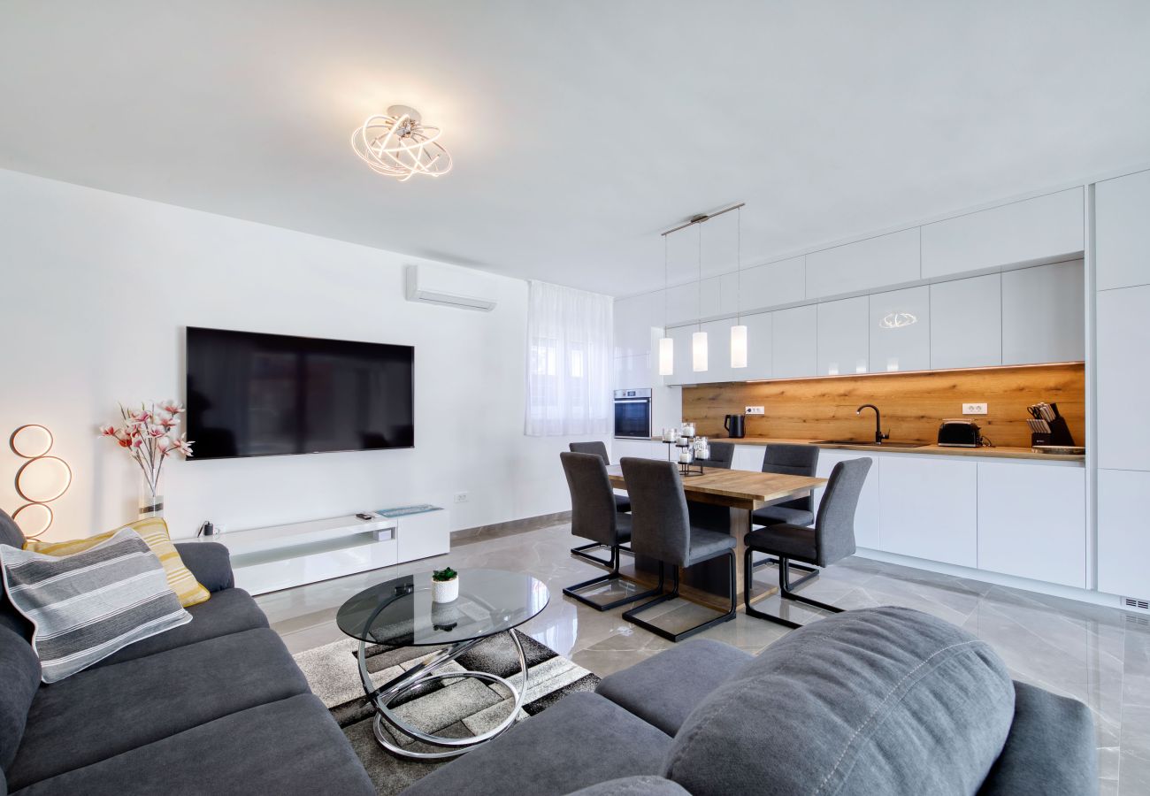 Villa in Vir - Mariva