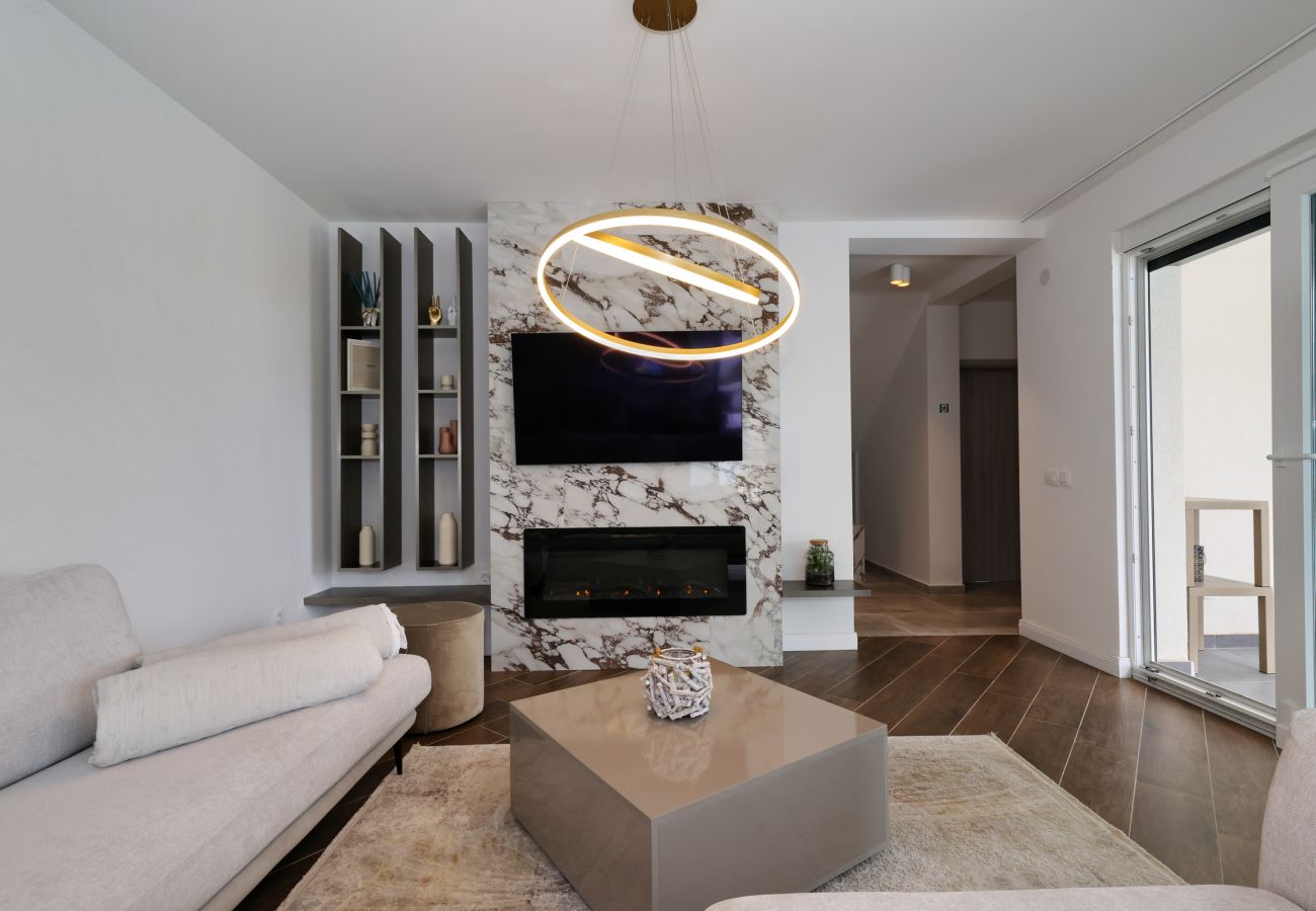 Villa in Rovanjska - Wave of love mit Pool ,strandnah