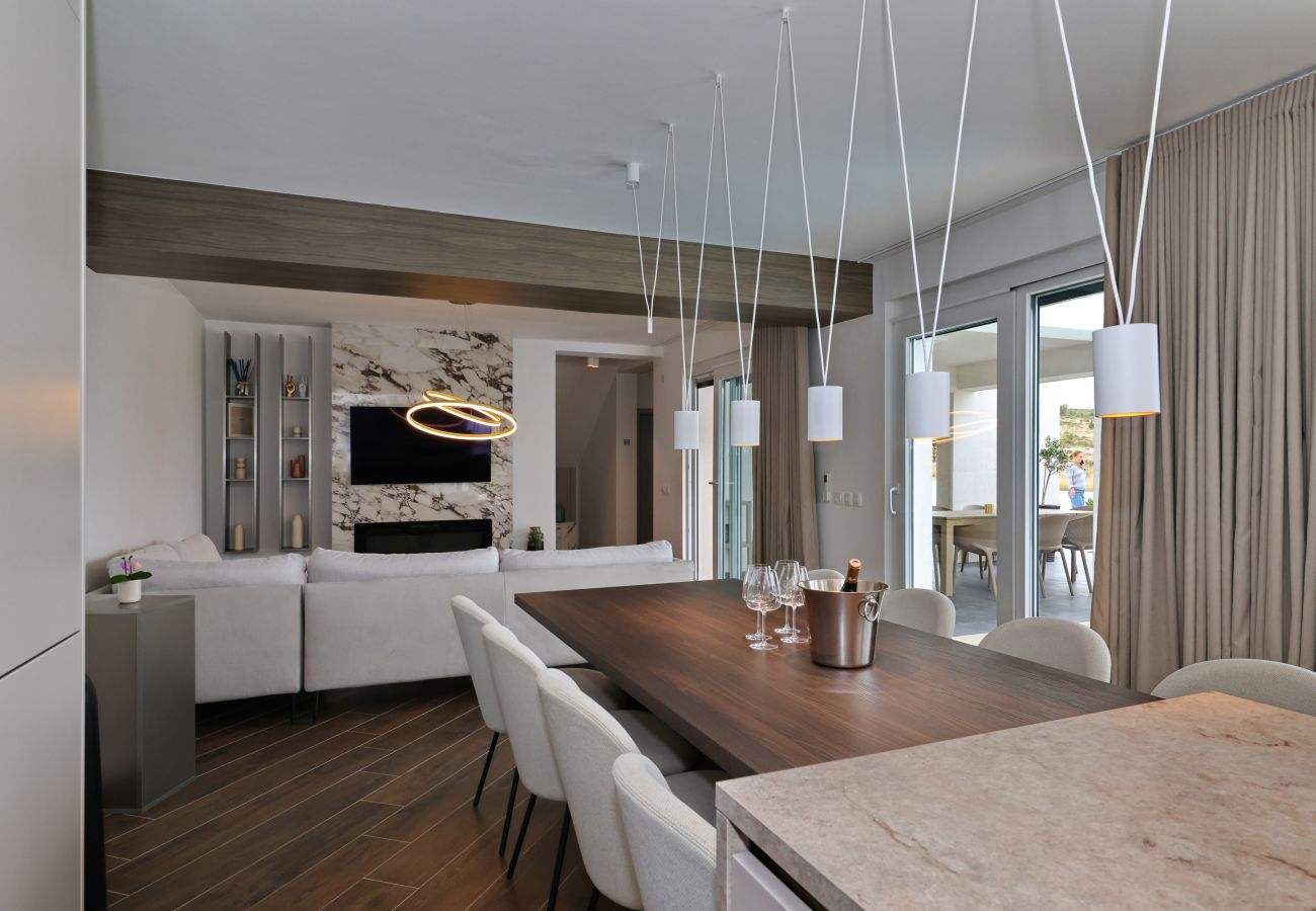 Villa in Rovanjska - Wave of love mit Pool ,strandnah