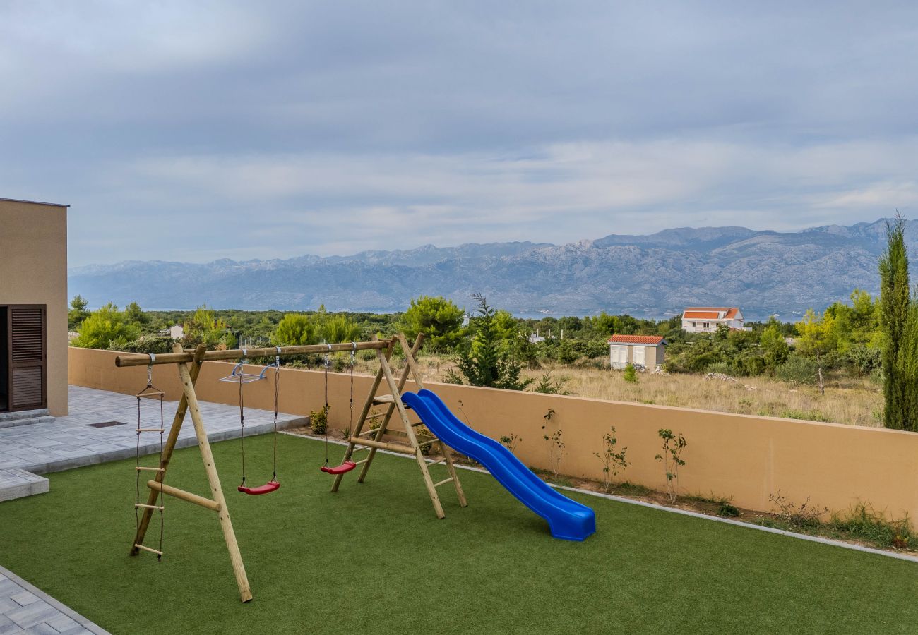 House in Ražanac - Pecora Nera