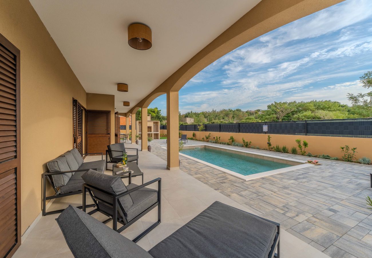 House in Ražanac - Pecora Nera