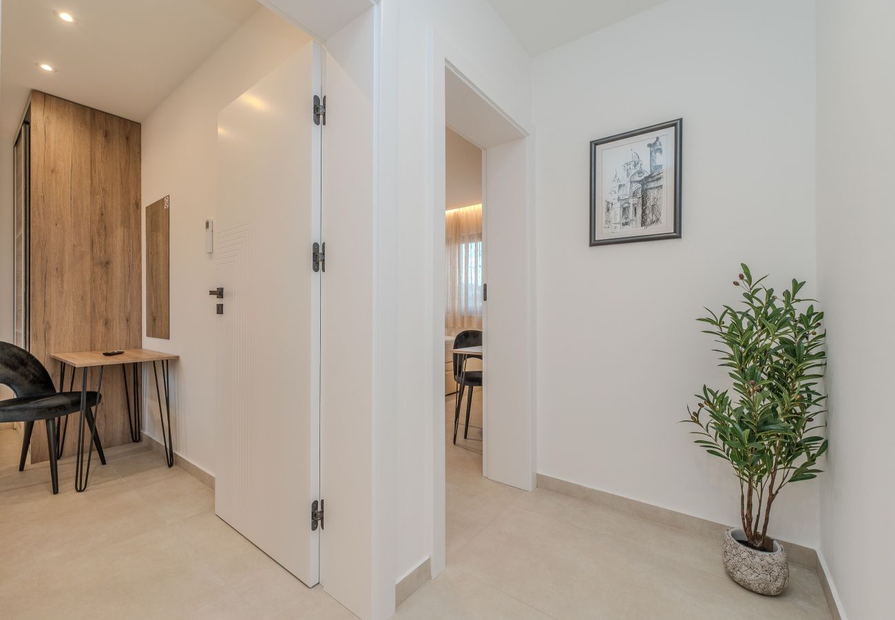 House in Ražanac - Pecora Nera