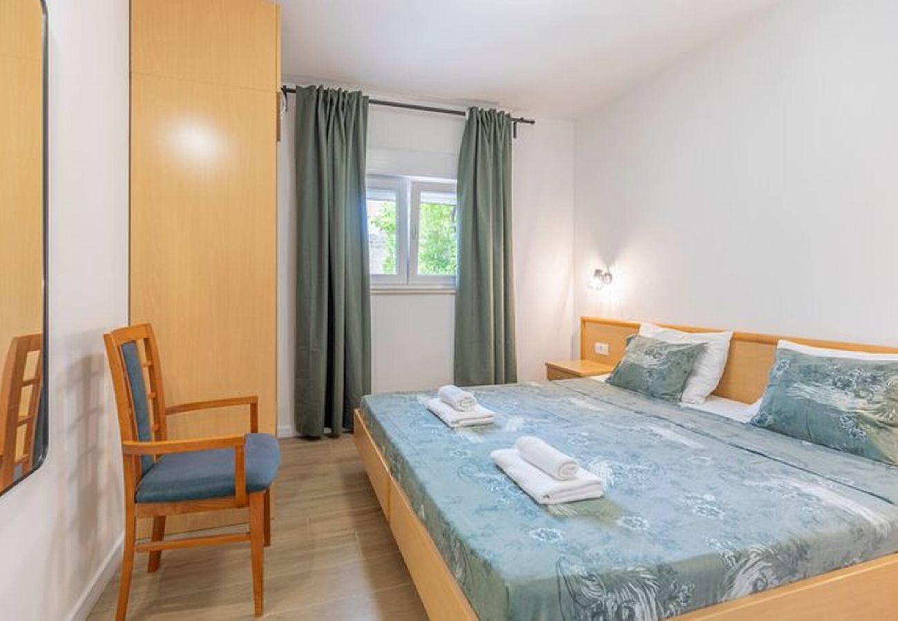 Apartment in Starigrad - Studio Stanic No.2 with terrace