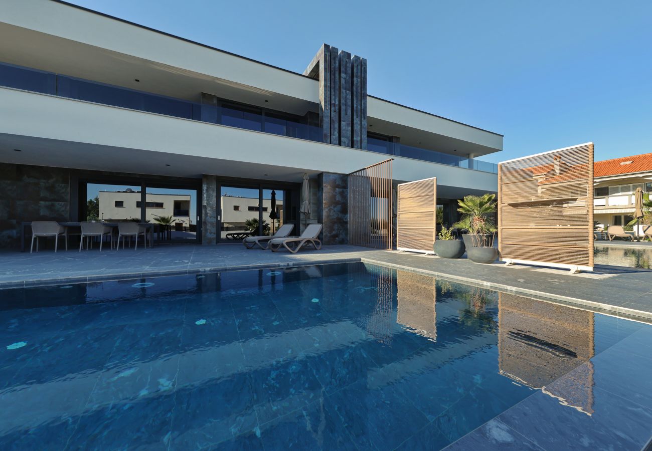 Villa in Vir - Villa pot