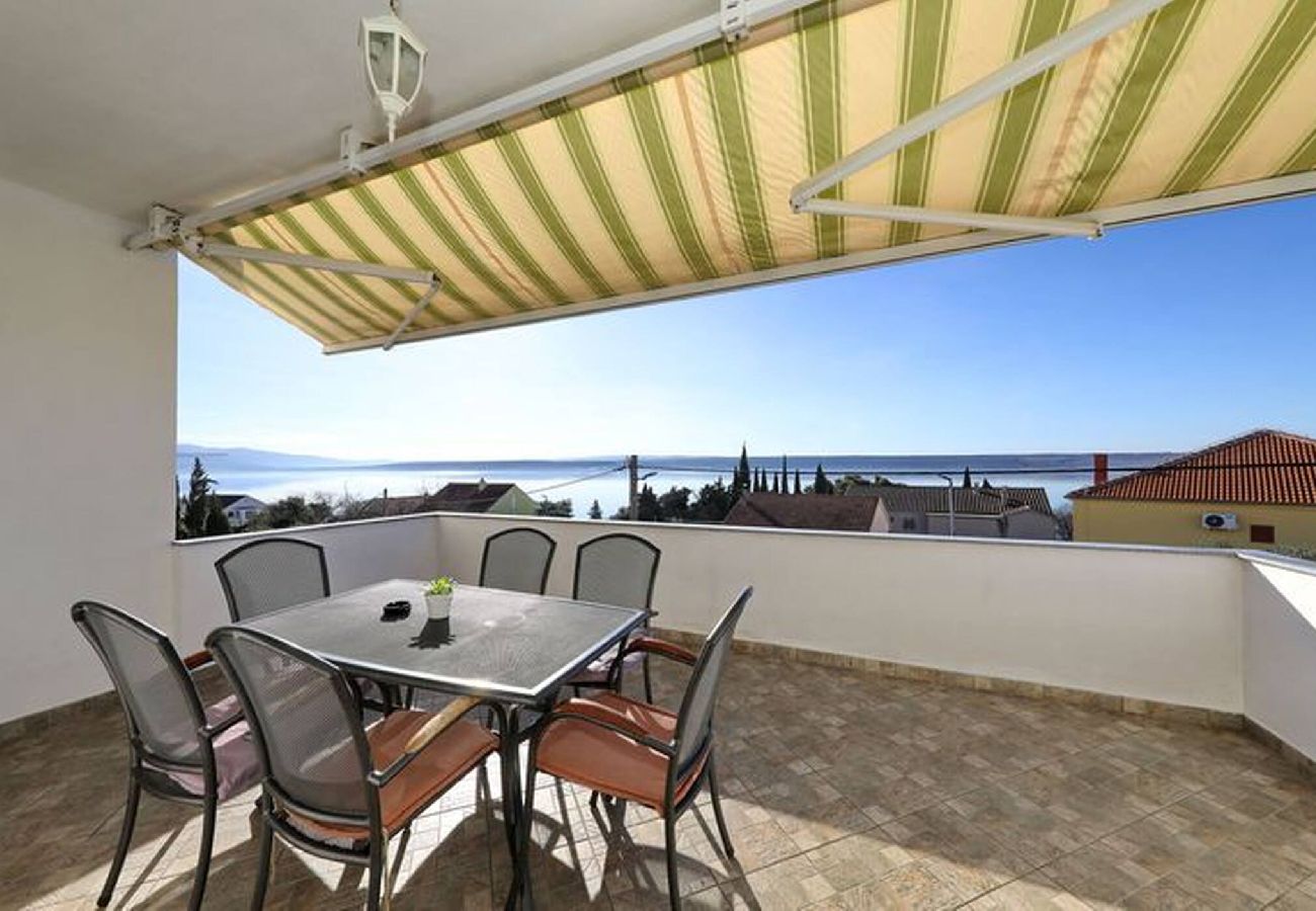 Apartment in Maslenica - Filip, Geräumige Ferienwohnung mit Meerblick &