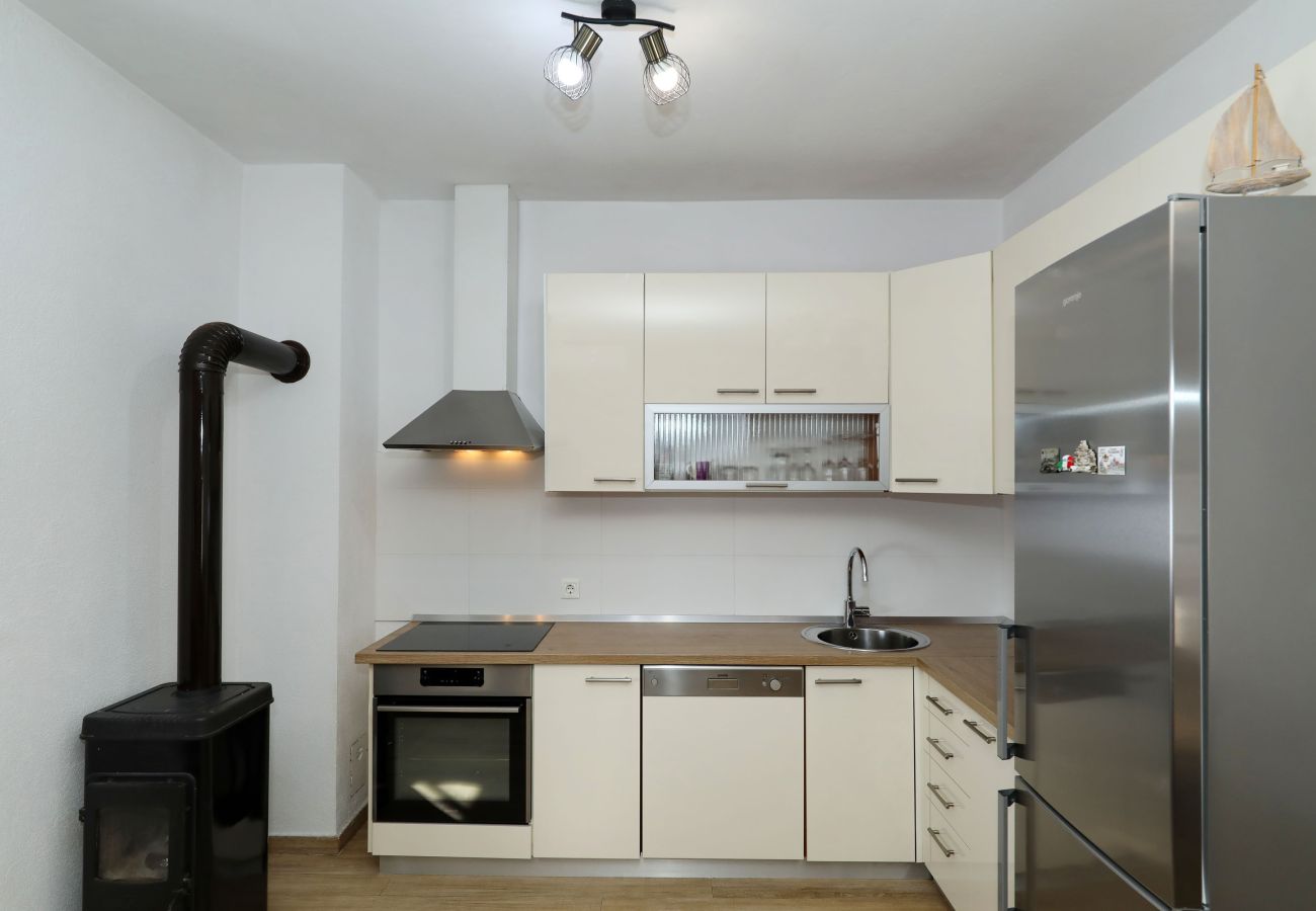 Apartment in Maslenica - Filip, Geräumige Ferienwohnung mit Meerblick &