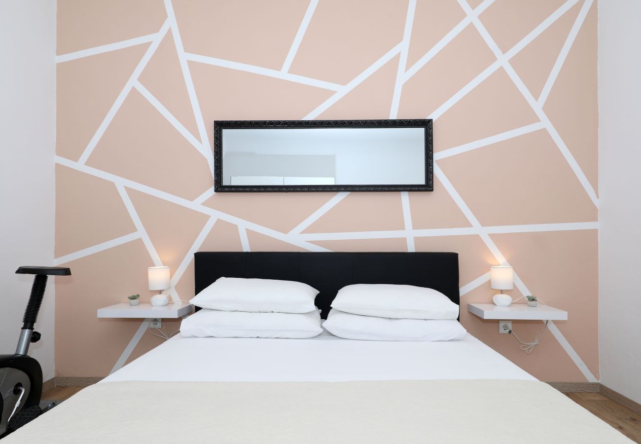 Apartment in Maslenica - Filip, Geräumige Ferienwohnung mit Meerblick &