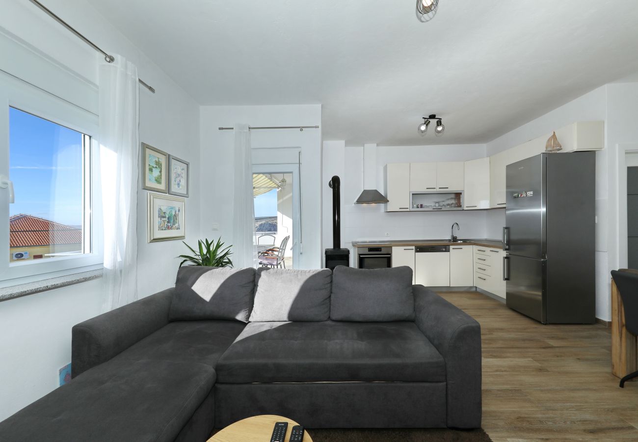 Apartment in Maslenica - Filip, Geräumige Ferienwohnung mit Meerblick &