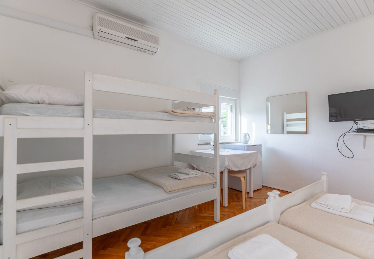Rent by room in Starigrad - Tinka, Zimmer No 5