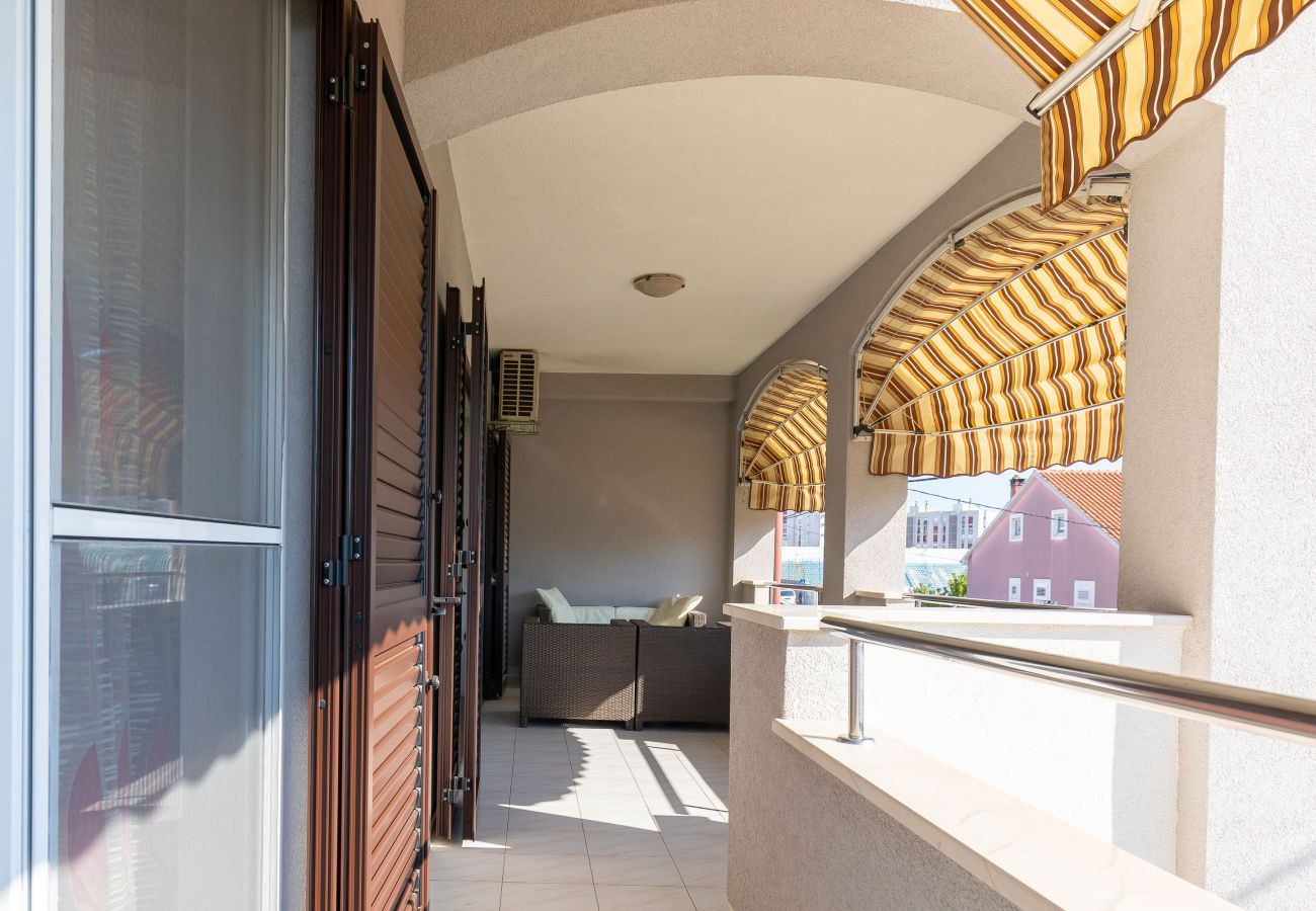 Apartment in Zadar - Marinko, No. 3, Große Ferienwohnung mit Pool