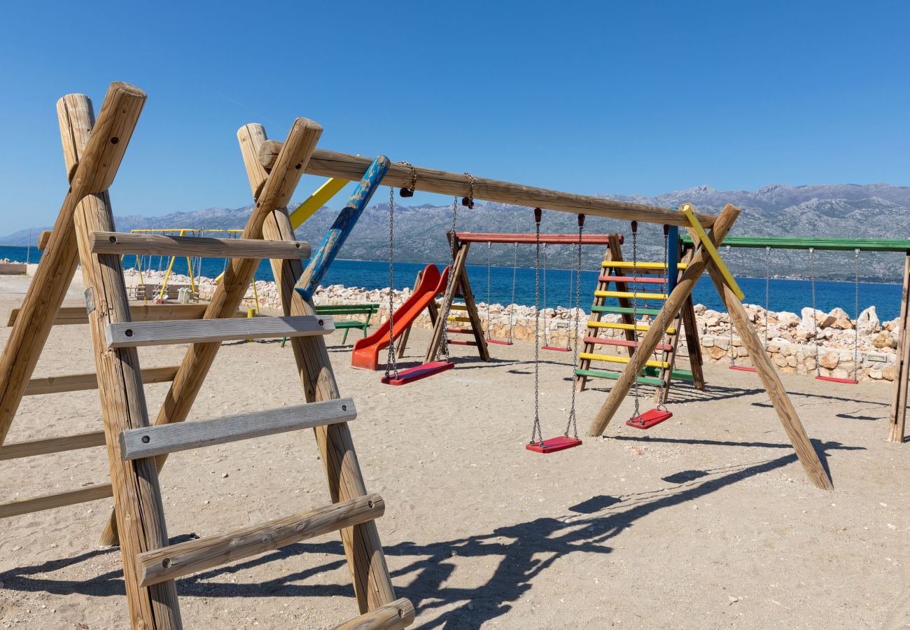 House in Ražanac - Joviraz, Steinhaus mit Veranda und Whirlpool in