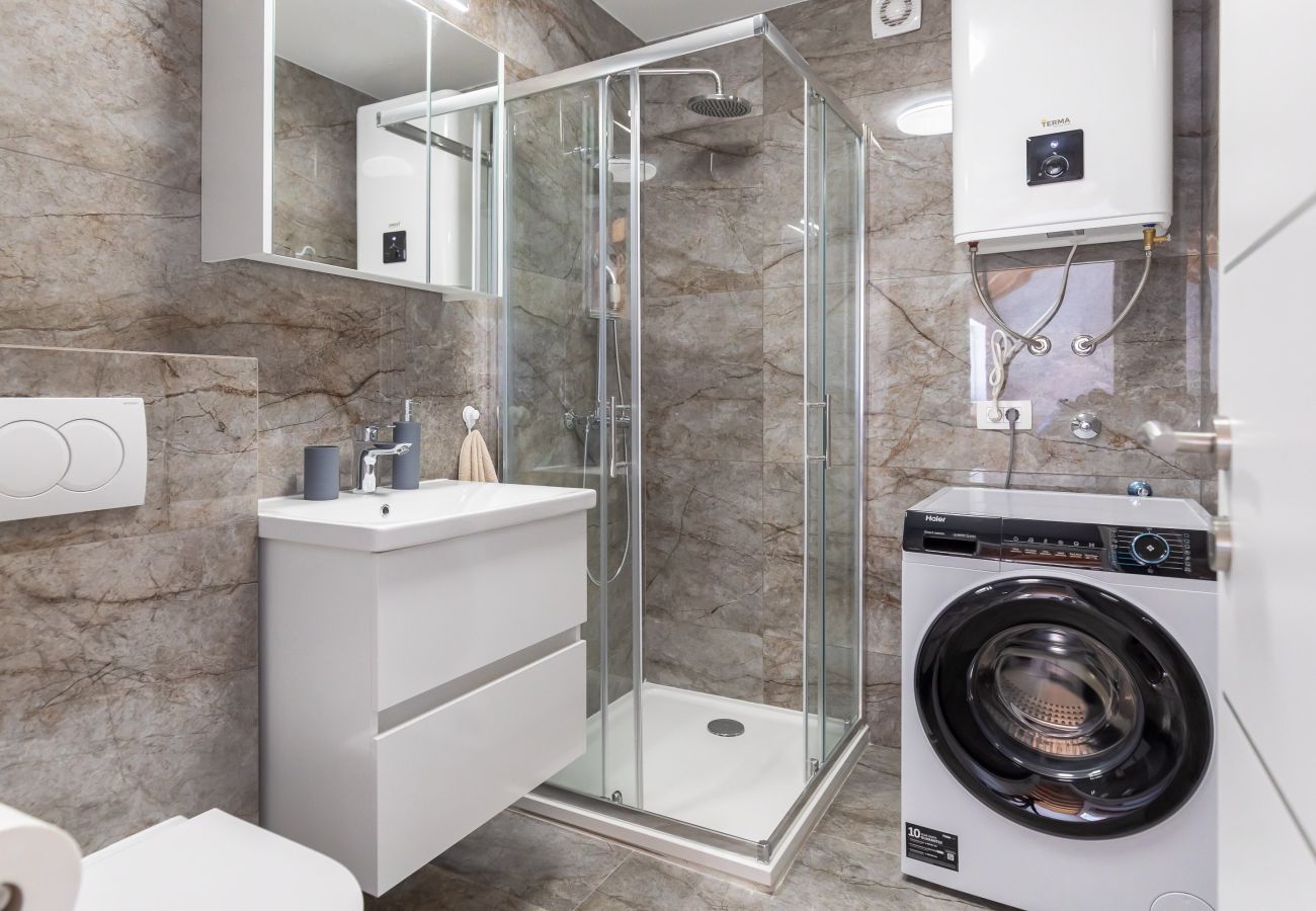 House in Ražanac - Fortica, Ferienhaus mit 2 Terrassen und