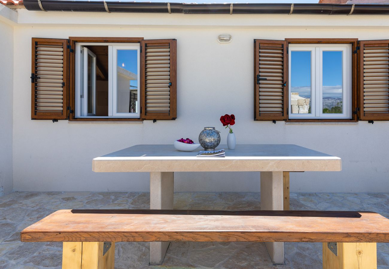 House in Ražanac - Fortica, Ferienhaus mit 2 Terrassen und