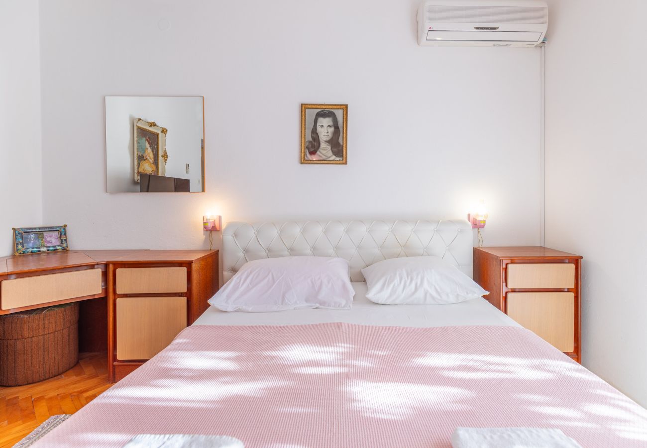 Rent by room in Starigrad - Tinka, Zimmer No 1