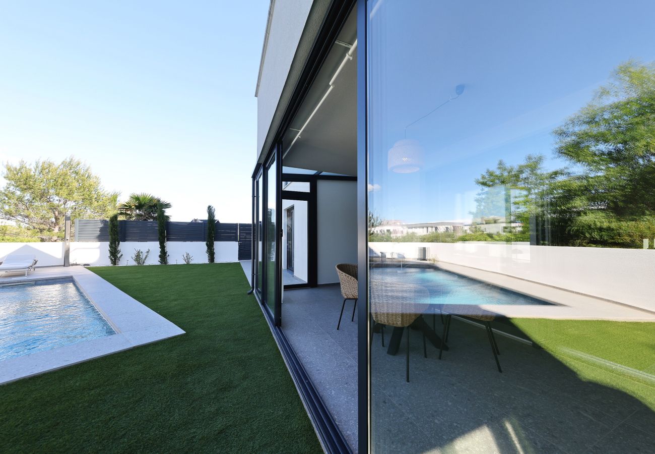 Apartment in Nin - RoBell